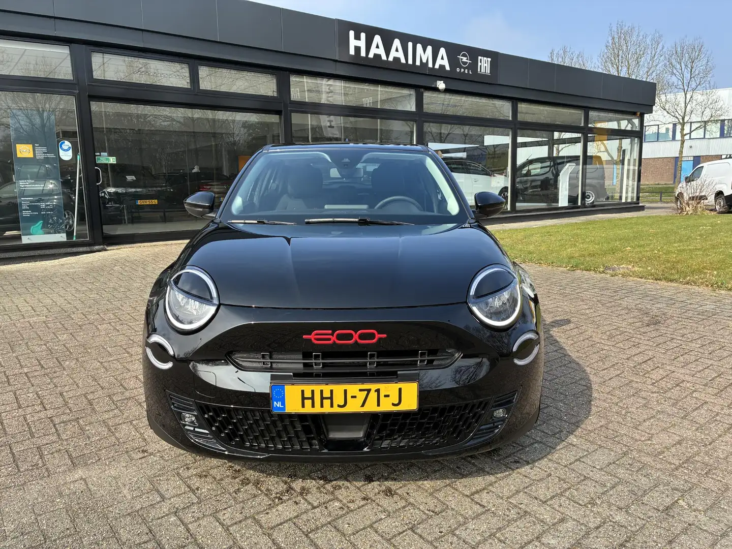 Fiat 600e RED 54 kWh | Climate control | Apple Carplay/Andro Zwart - 2