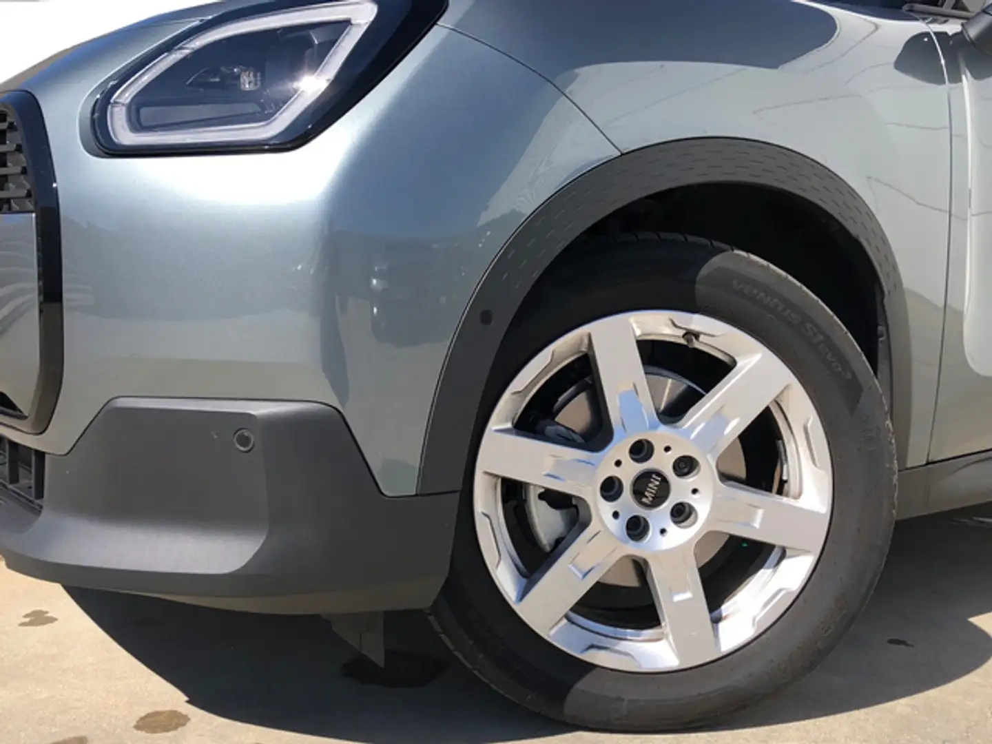 MINI One D Countryman Essential Vert - 2