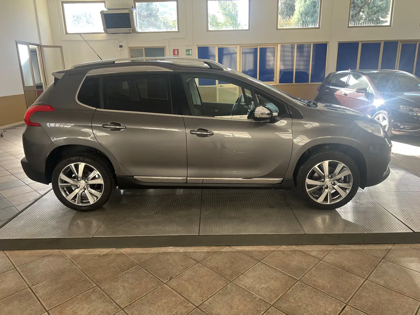 Peugeot 2008 1.2 Pure Tech  turbo S S Black Matt s&s 110cv - 2