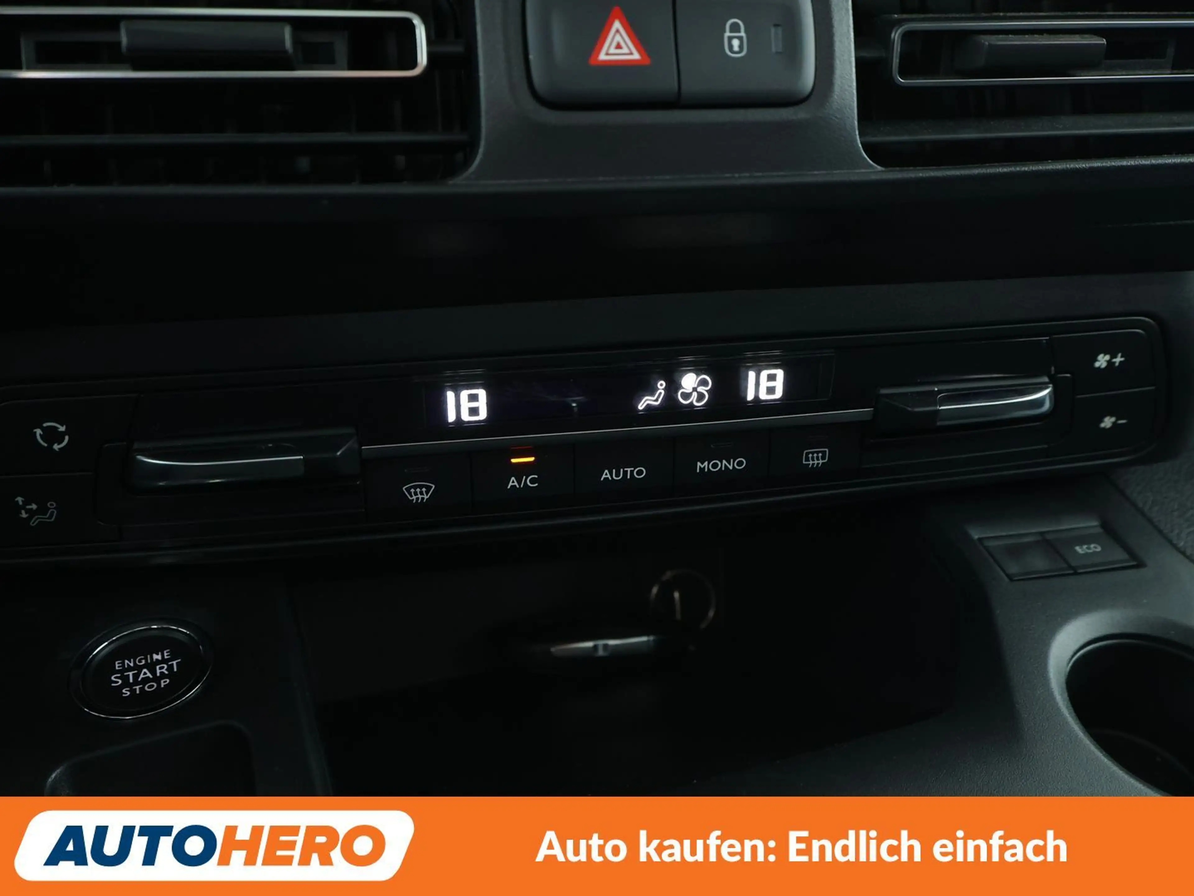 Opel Combo Life 1.2 Turbo INNOVATION Aut.*NAVI*SPUR*CAM*PDC* — photo 23
