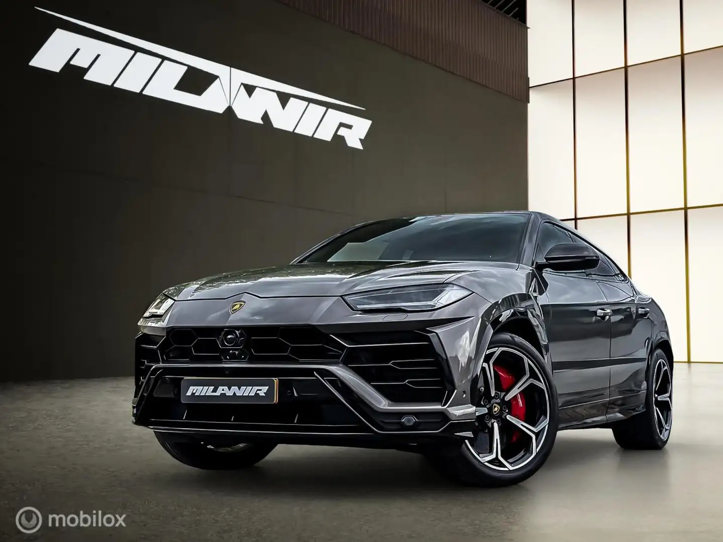 lamborghini urus