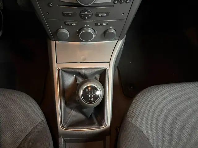 Opel Astra view 14