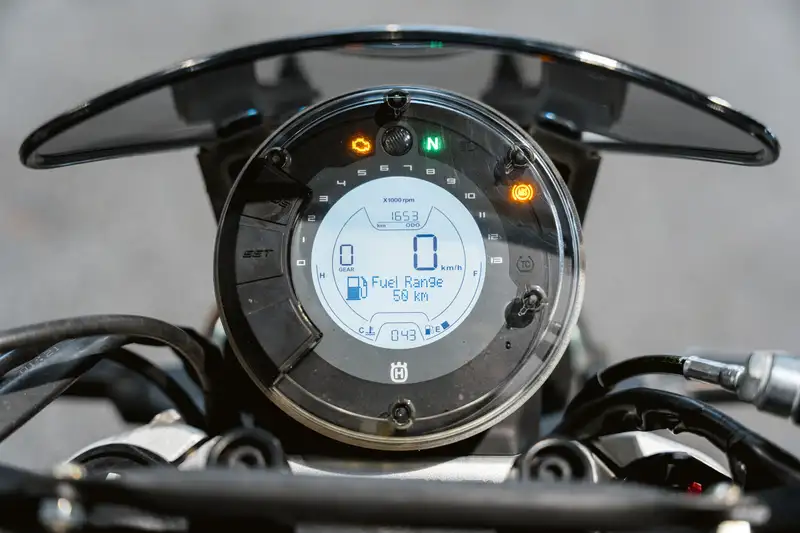 Husqvarna Svartpilen - foto 6