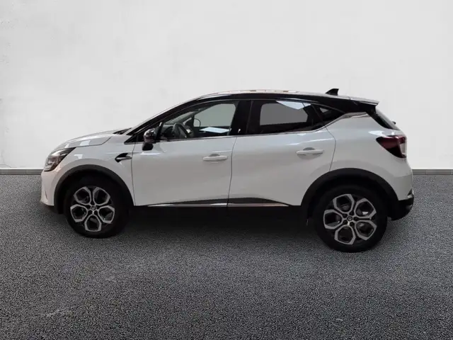 Renault Captur view 4