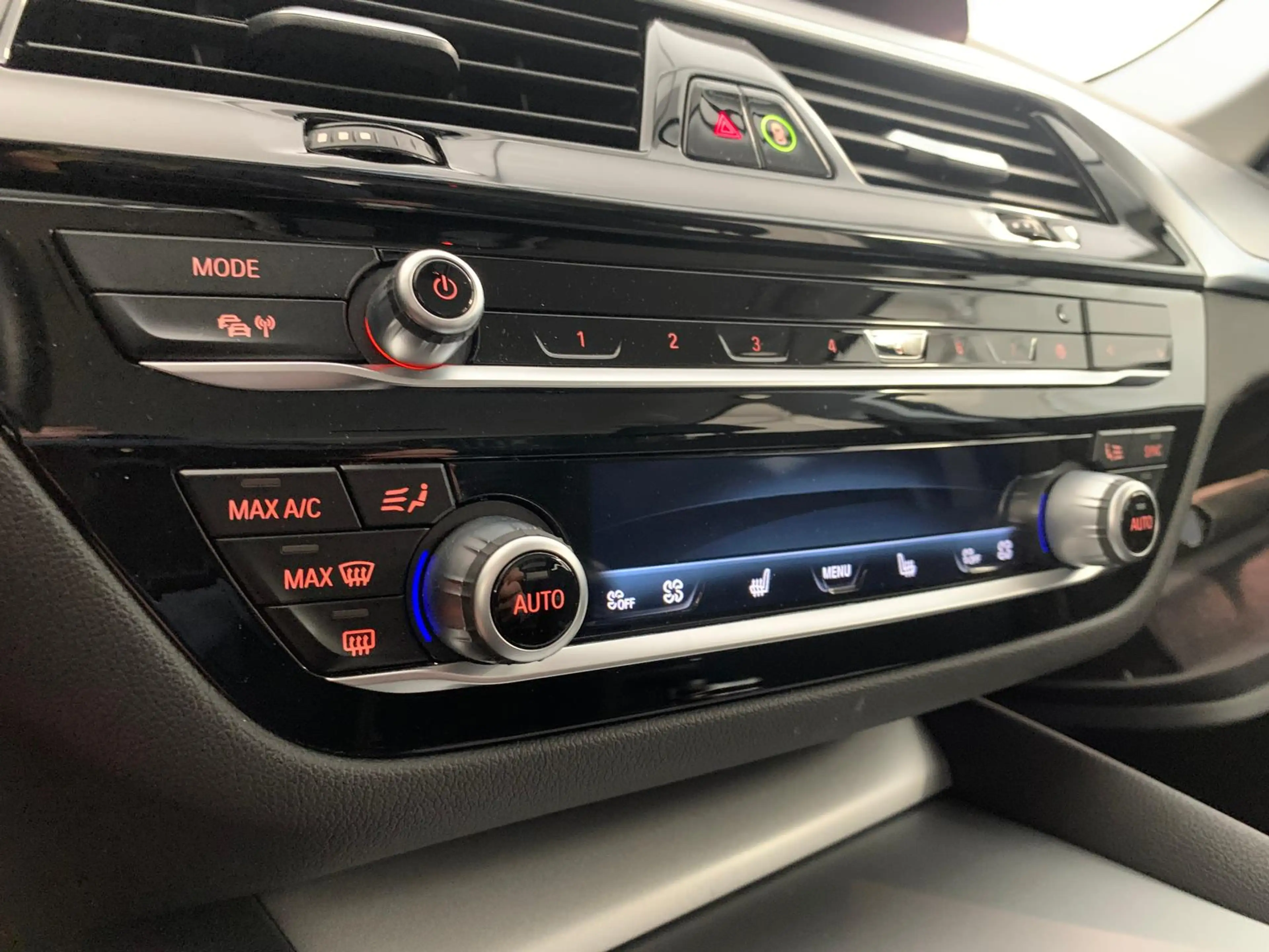 BMW 530 d Live Cockpit Prof|Kamera mit PDC|Carplay — photo 9