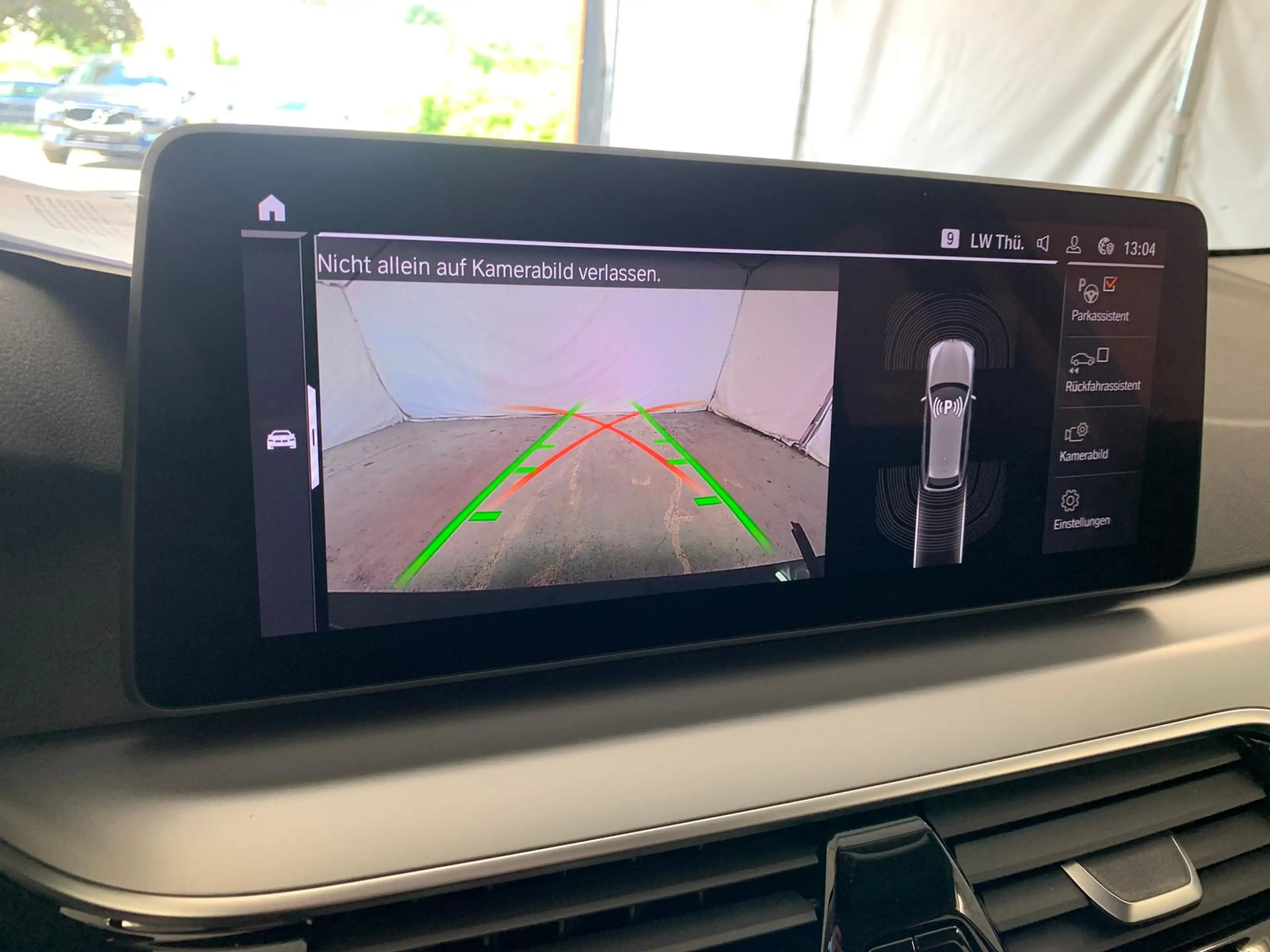 BMW 530 d Live Cockpit Prof|Kamera mit PDC|Carplay — photo 12