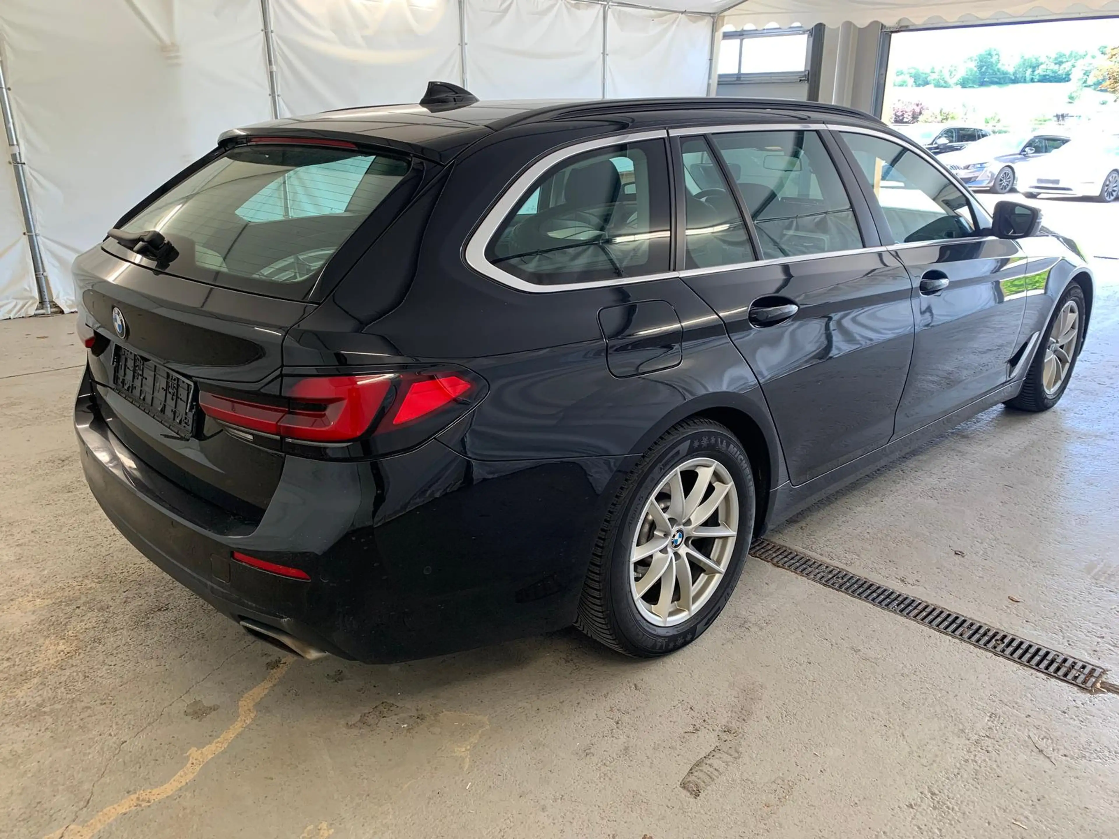 BMW 530 d Live Cockpit Prof|Kamera mit PDC|Carplay — photo 4
