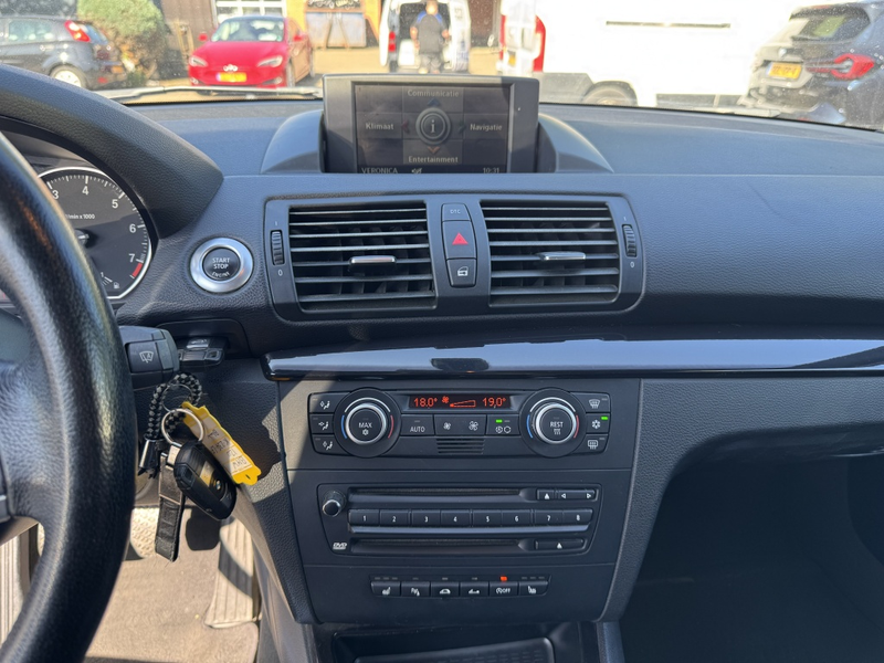 BMW 120 1-serie Cabrio 120i High Executive — photo 16