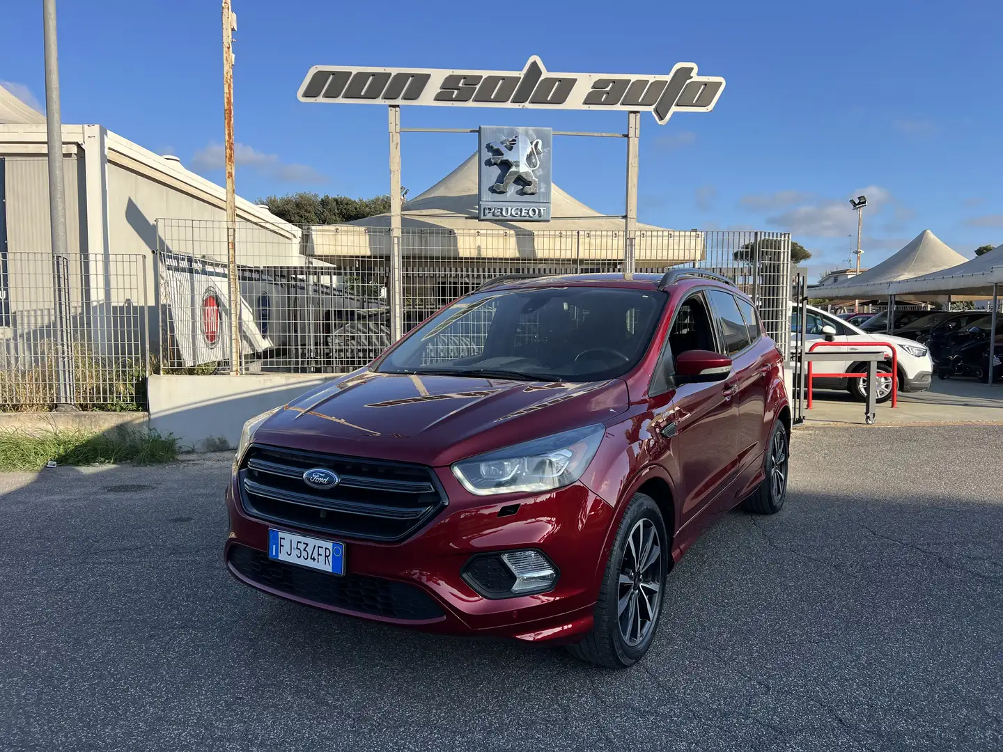 Ford Kuga II 2017 1.5 tdci ST-Line s Rood - 1
