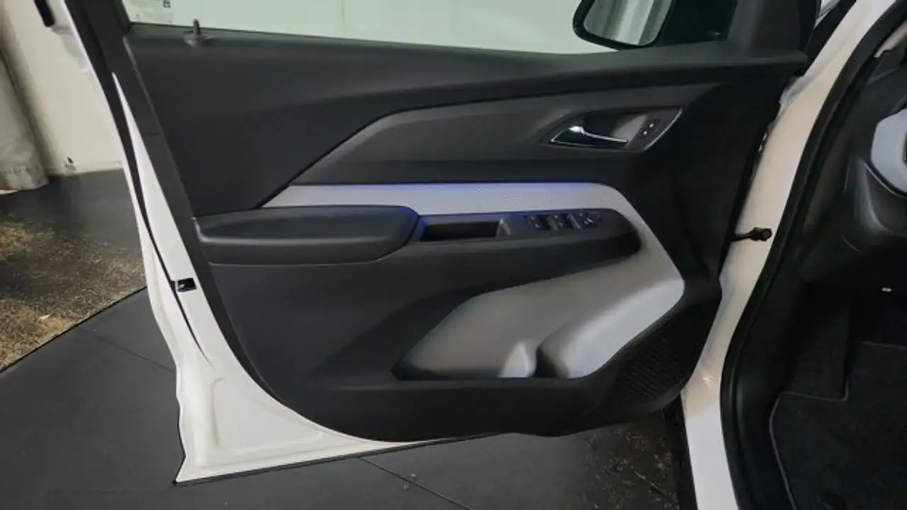 Chevrolet Bolt снимка Chevrolet Bolt