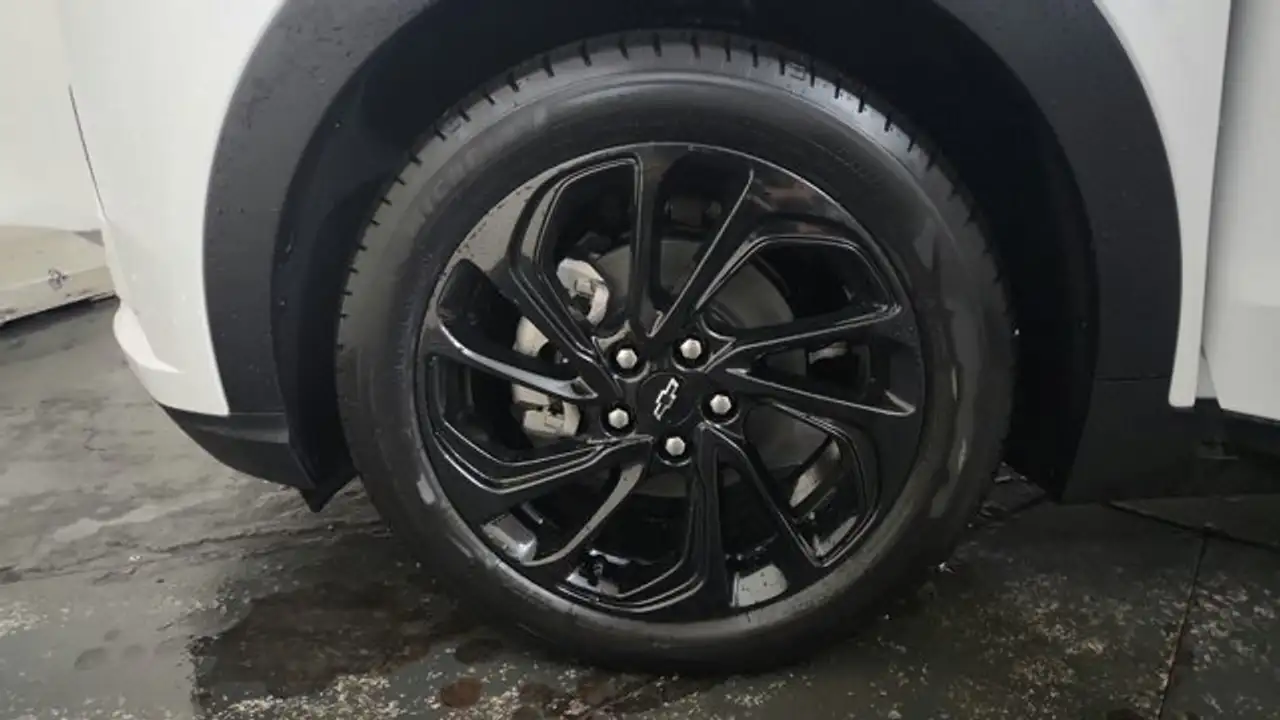 Chevrolet Bolt снимка Chevrolet Bolt