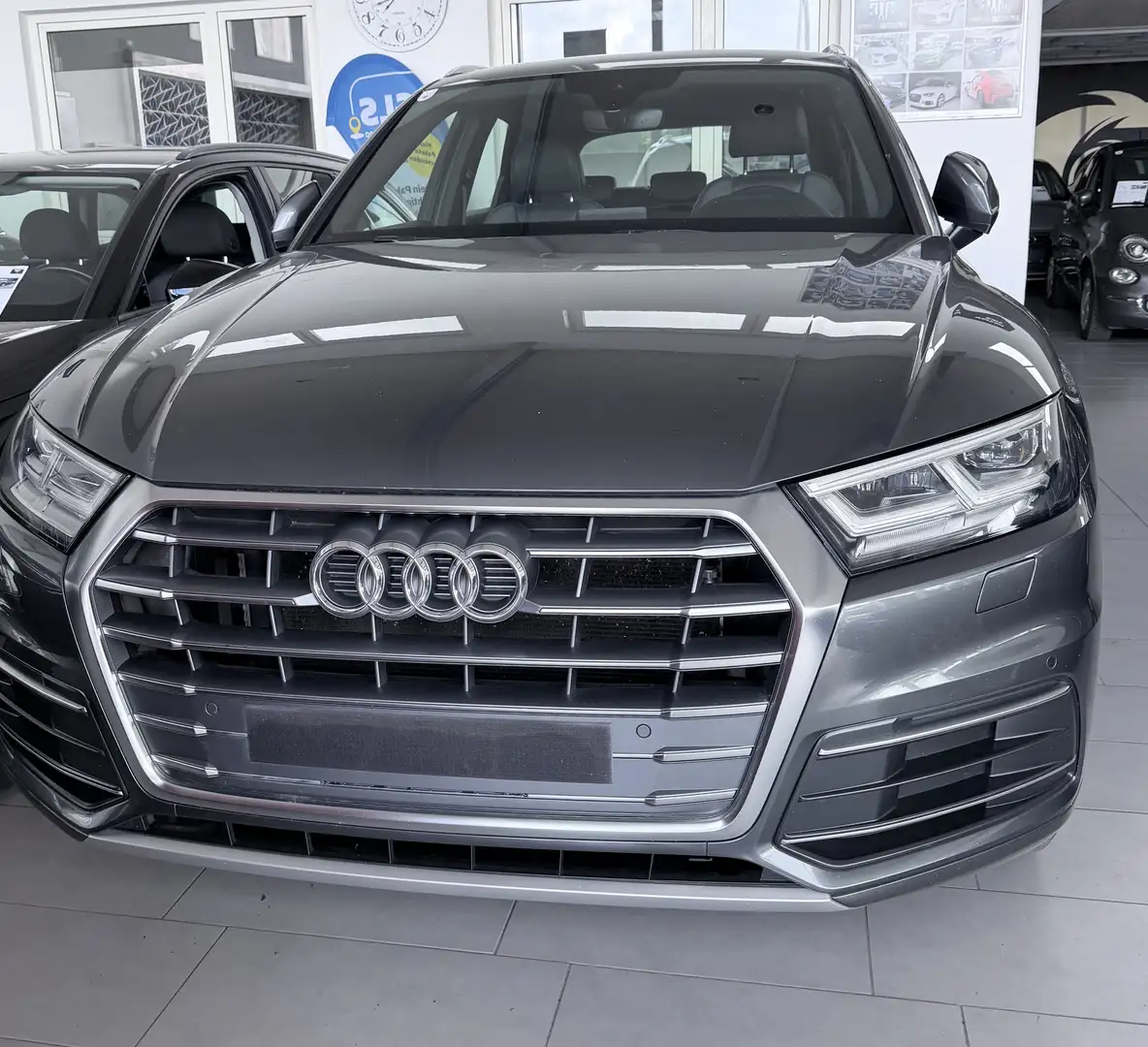Audi Q5 Q5 2,0 TDI quattro sport S-tronic sport Grau - 2