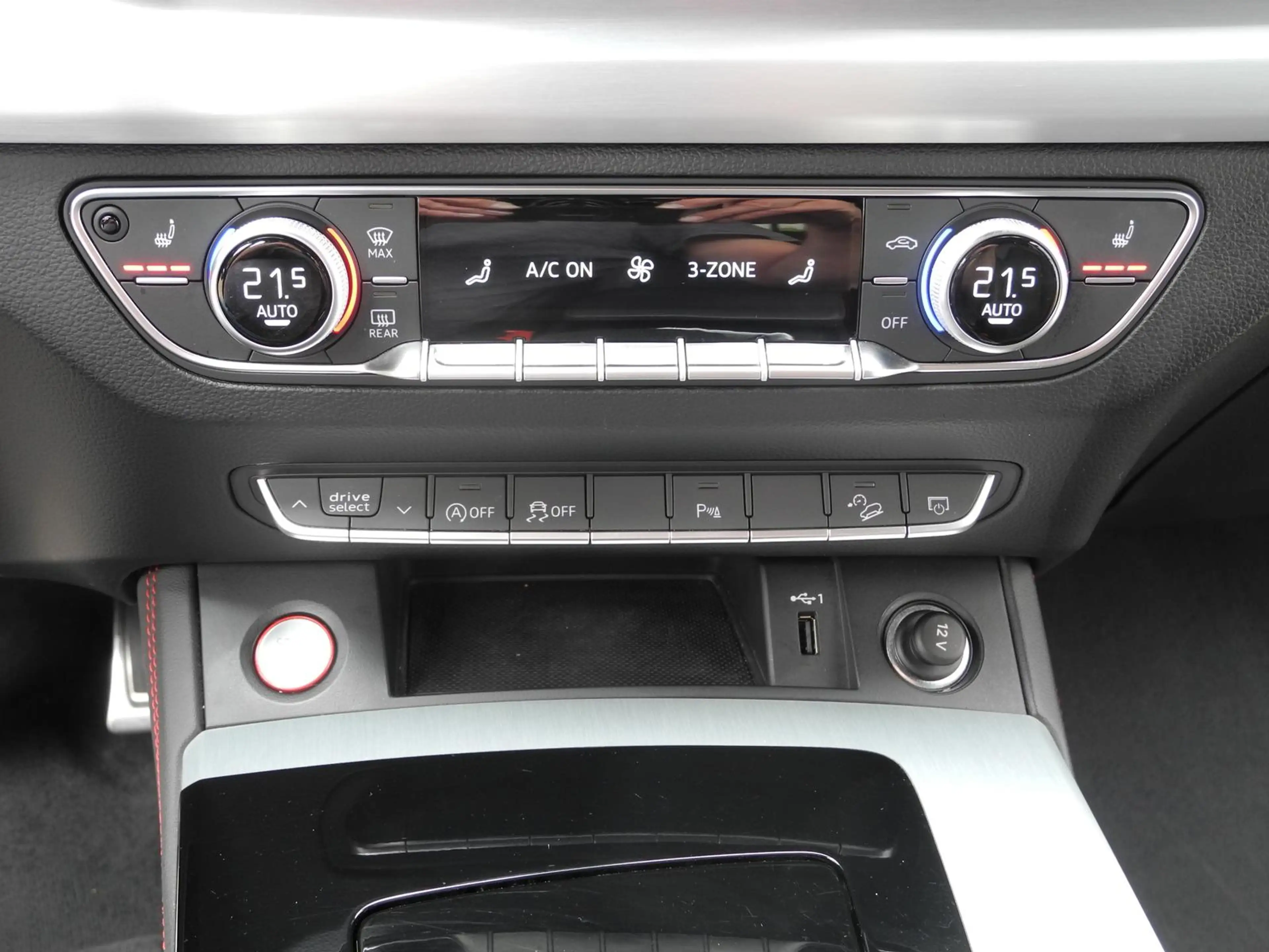 Audi SQ5 3.0 TDI *Air-Susp*AHK*B&O*21"*HUD*Matrix* — photo 15