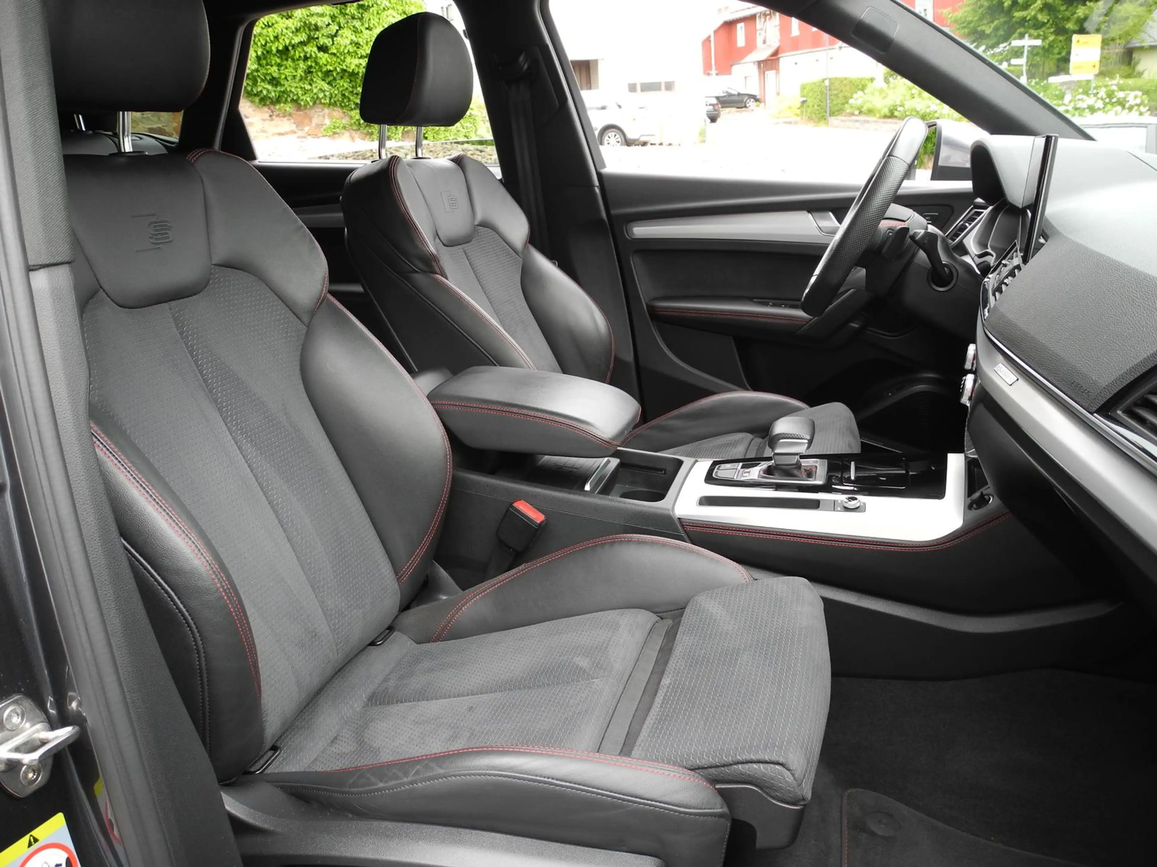 Audi SQ5 3.0 TDI *Air-Susp*AHK*B&O*21"*HUD*Matrix* — photo 10