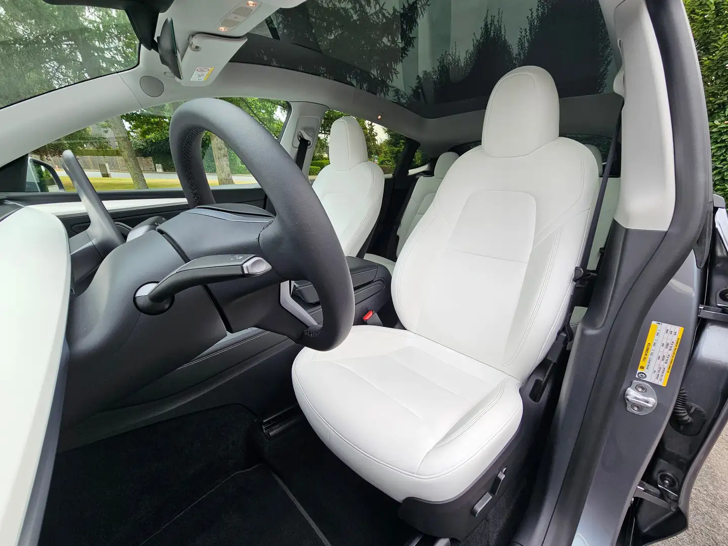 Tesla Model Y Performance AWD Ryzen Juli 2023 - MwSt. ausweisbar Silber - 2