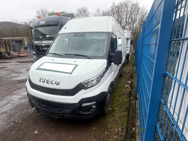 Iveco Daily Kasten 35S ... Radstand 3520L