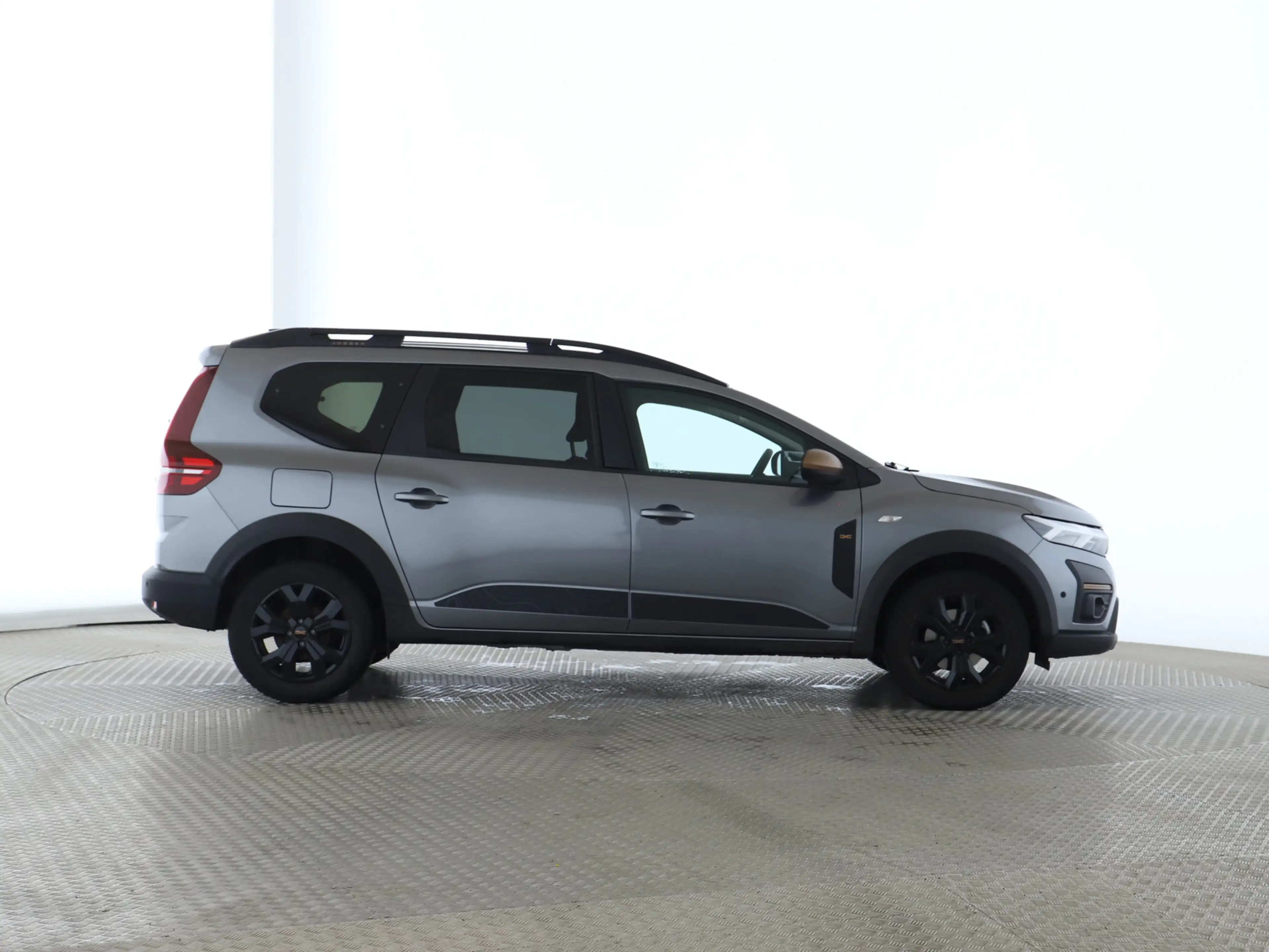 Dacia Jogger Extreme+ TCe 110 7-Sitzer SHZ PDC KLIMA BT — photo 8