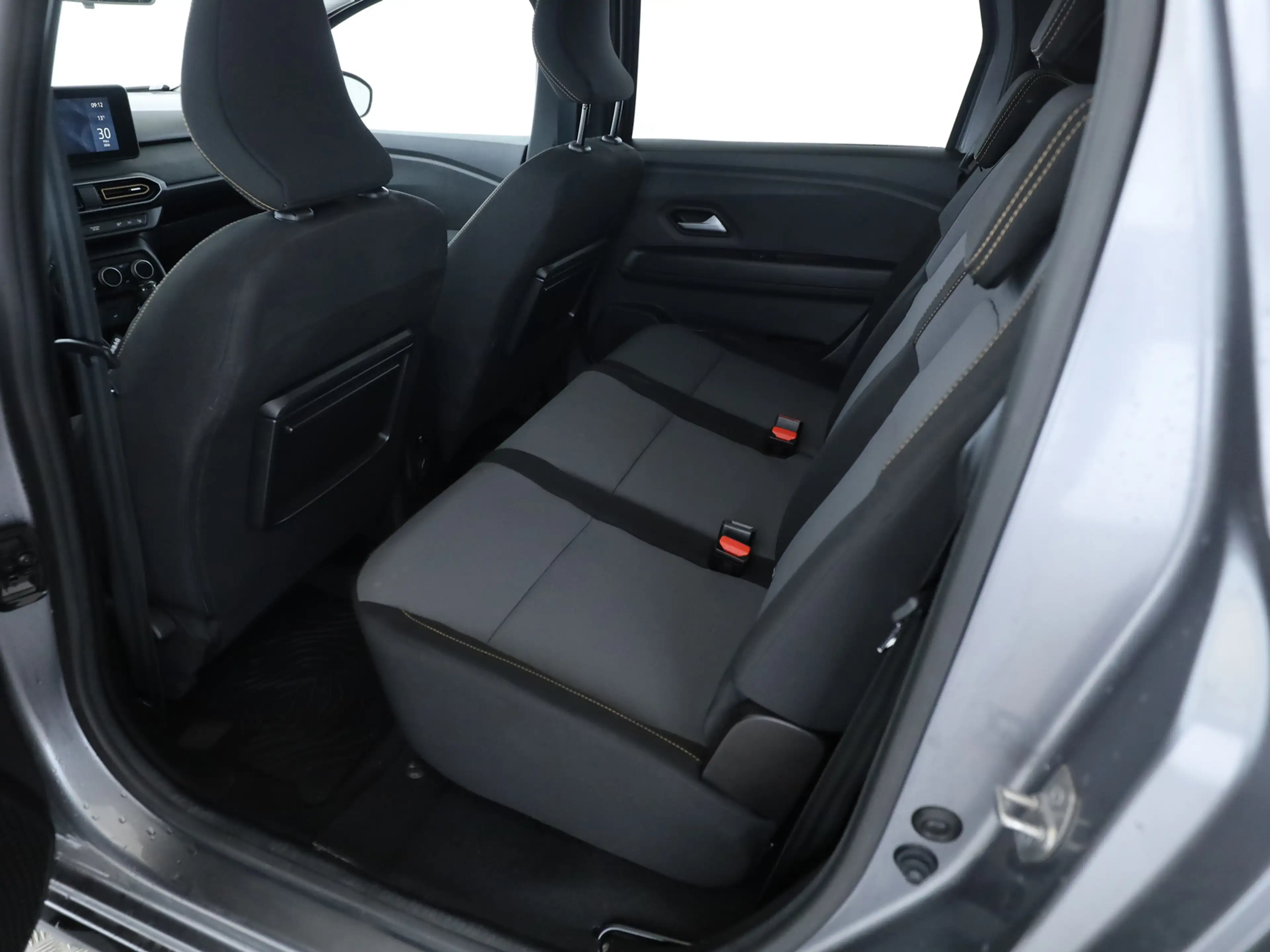 Dacia Jogger Extreme+ TCe 110 7-Sitzer SHZ PDC KLIMA BT — photo 12