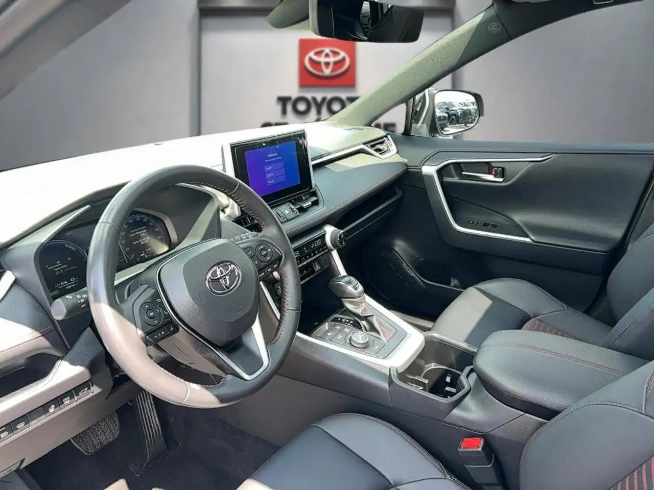 Toyota RAV 4 Prime снимка Toyota RAV 4 Prime