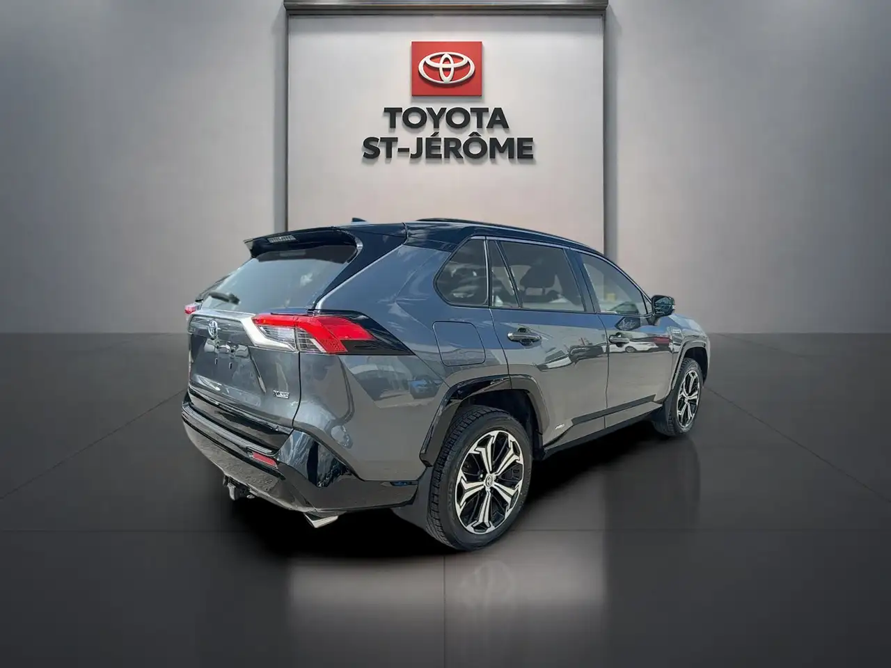 Toyota RAV 4 Prime снимка Toyota RAV 4 Prime