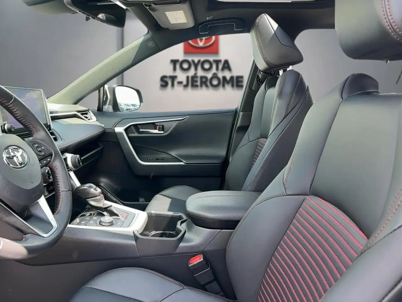 Toyota RAV 4 Prime снимка Toyota RAV 4 Prime