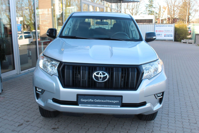 Toyota Land Cruiser Basis 2.8 Automatik*4x4*AHK*PDC*GJR — photo 11