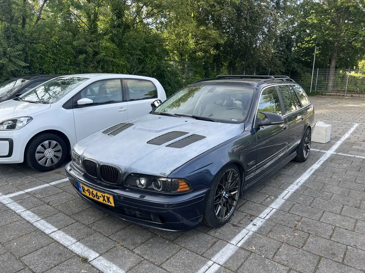 BMW 525