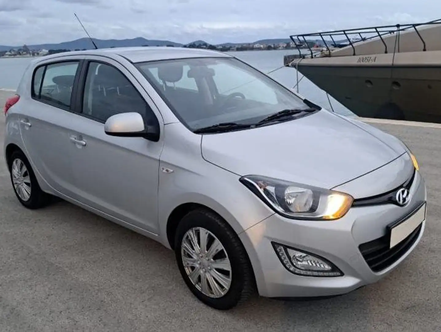 Hyundai i20 1.4 Argintiu - 1