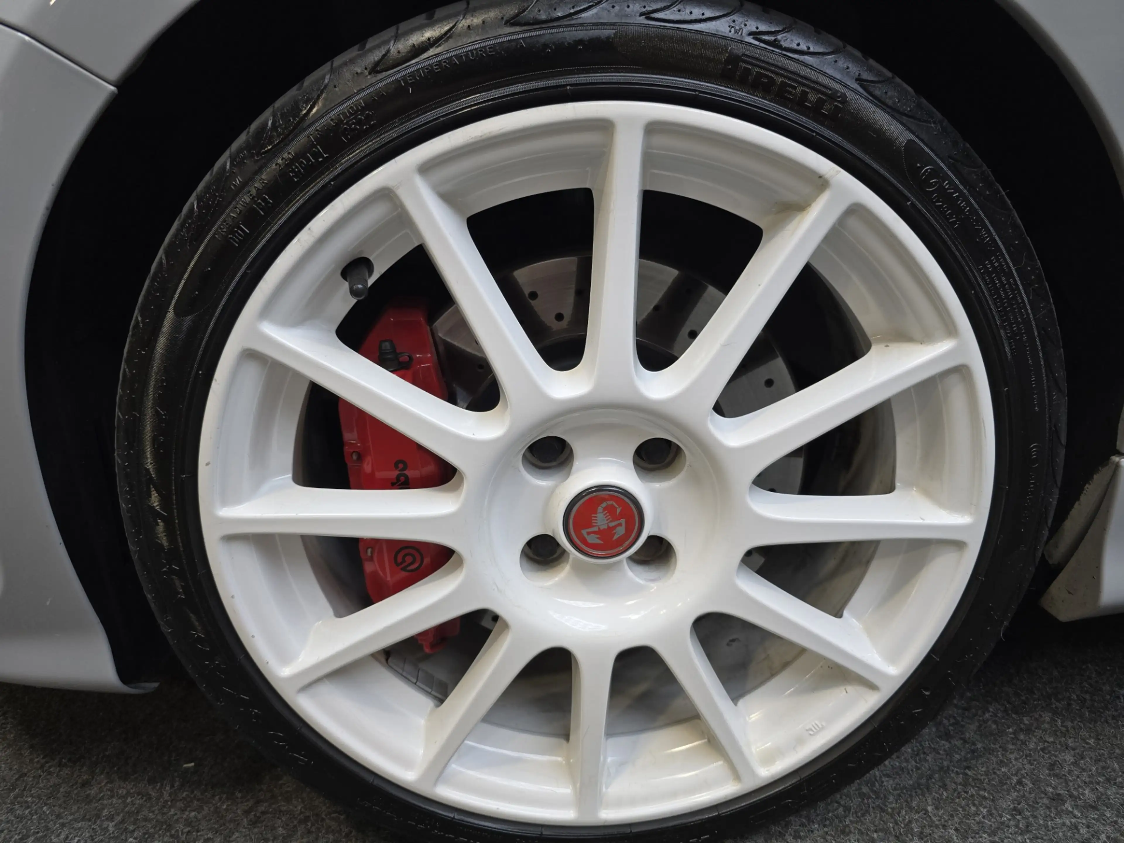 Fiat 500 Abarth 1.4 T-Jet Competizione Esseessee 70th Anniversary — photo 2
