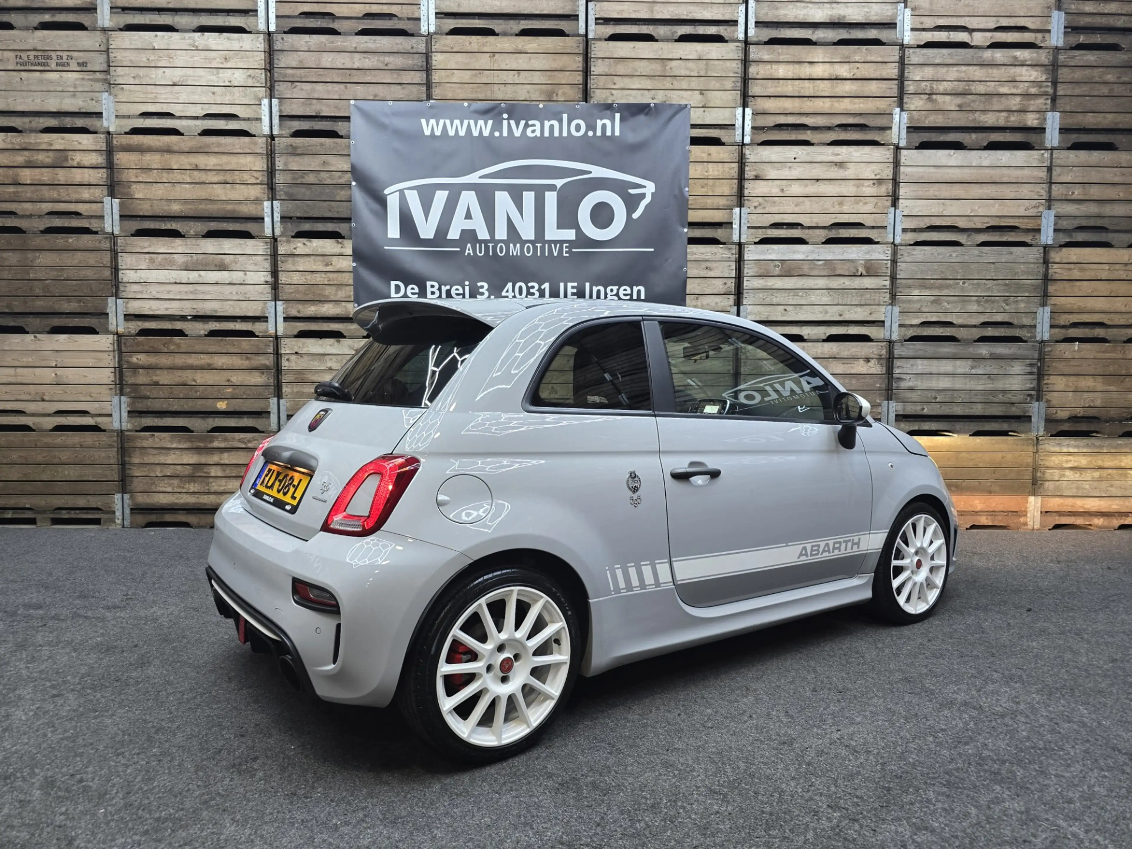 Fiat 500 Abarth 1.4 T-Jet Competizione Esseessee 70th Anniversary — photo 17
