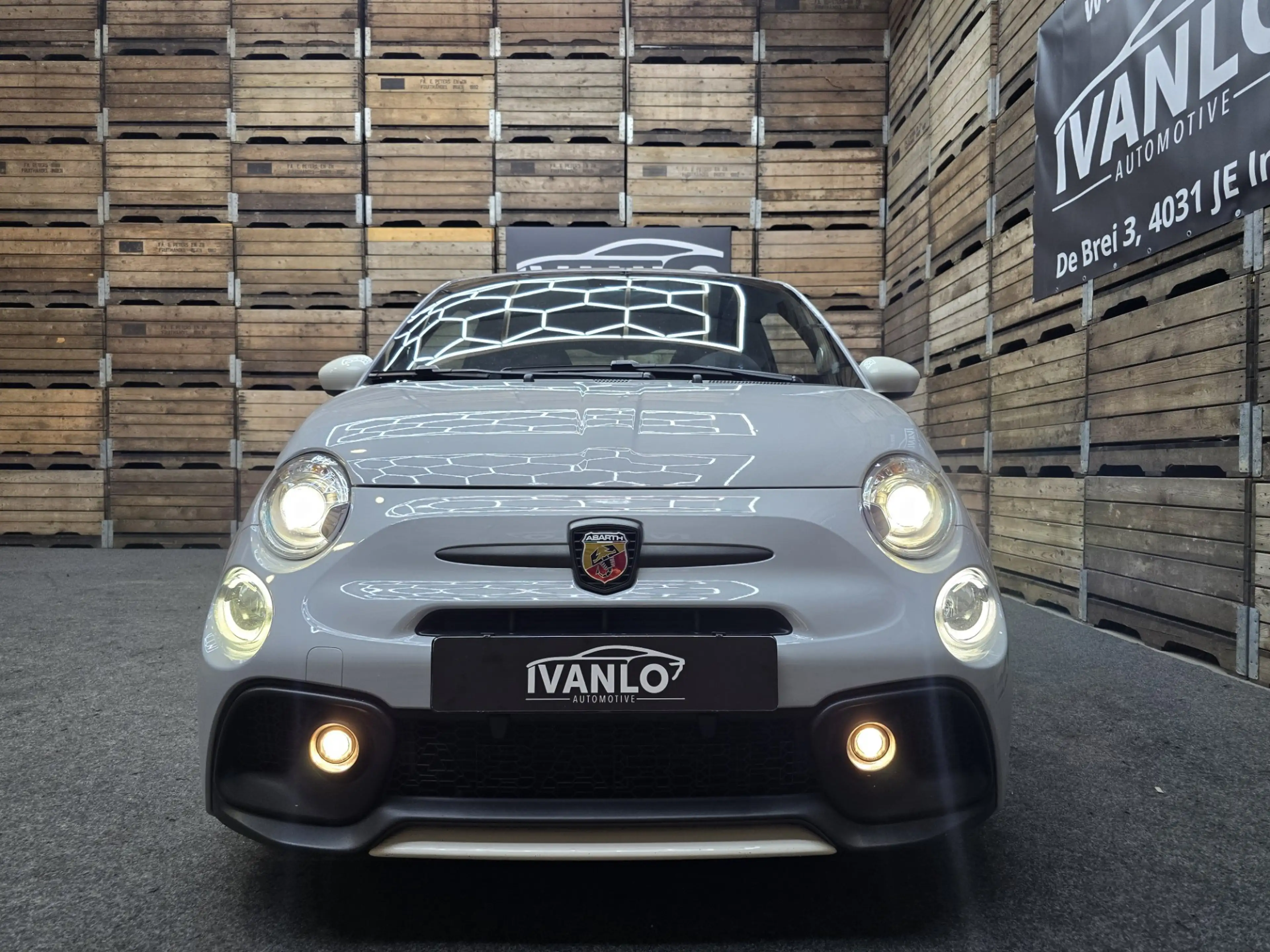Fiat 500 Abarth 1.4 T-Jet Competizione Esseessee 70th Anniversary — photo 23