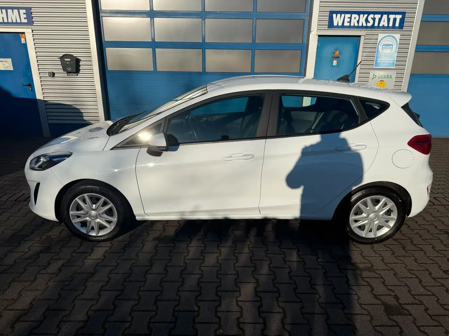 Ford Fiesta Cool & Connect Klima Navi PDC SHZ LHZ MFL Blanc - 2