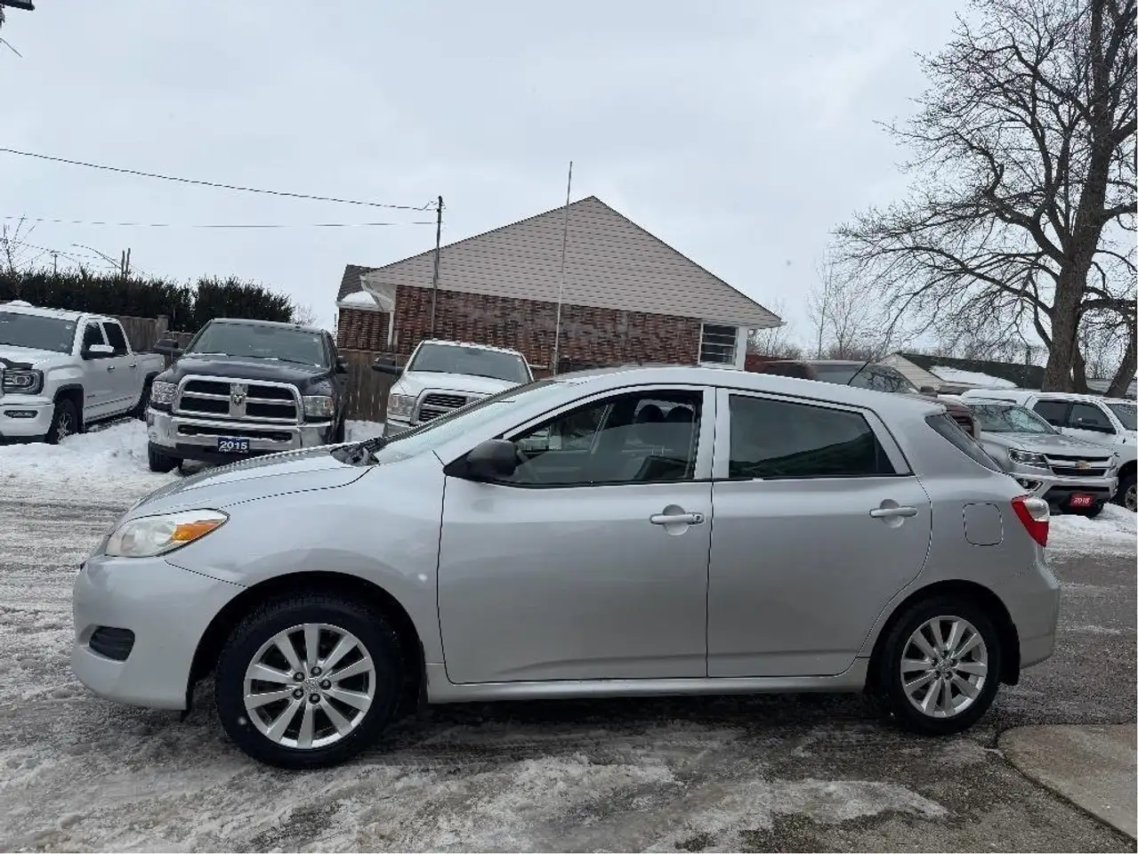 Toyota Matrix снимка Toyota Matrix