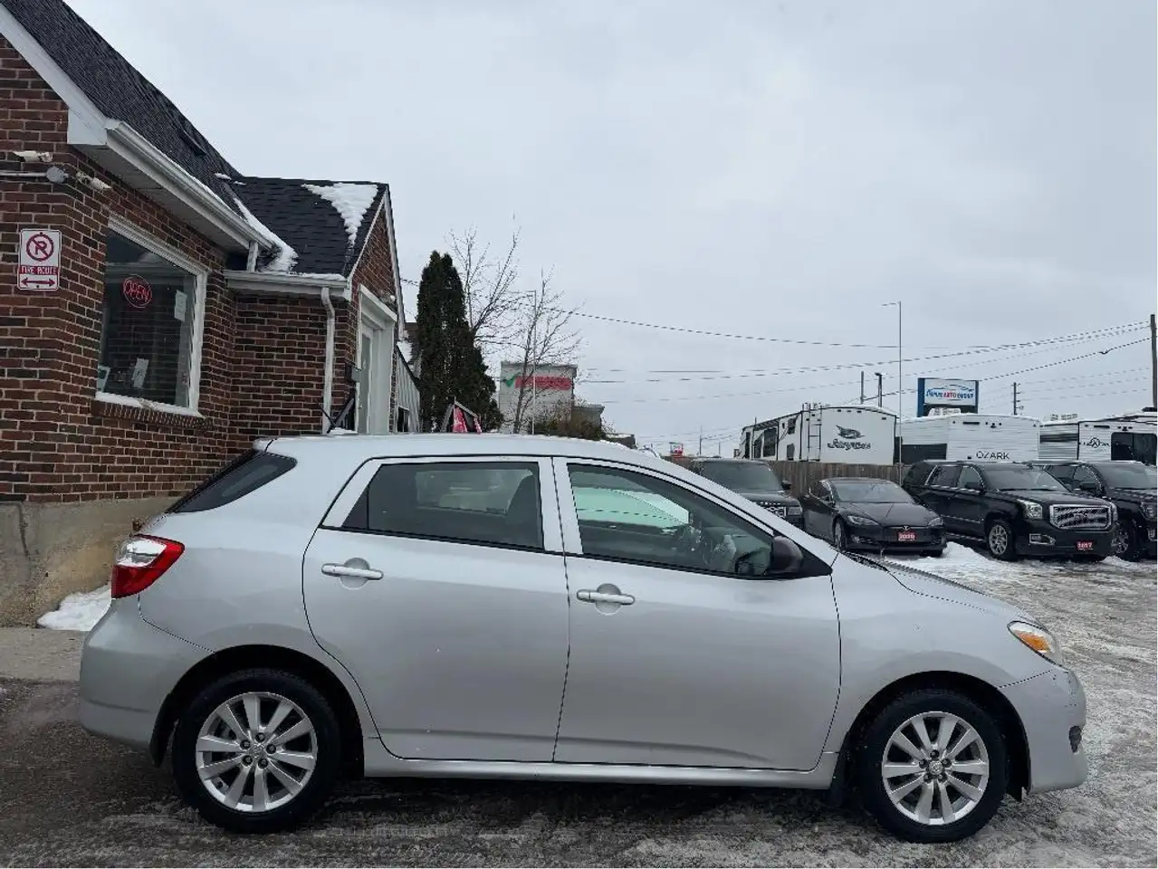 Toyota Matrix снимка Toyota Matrix