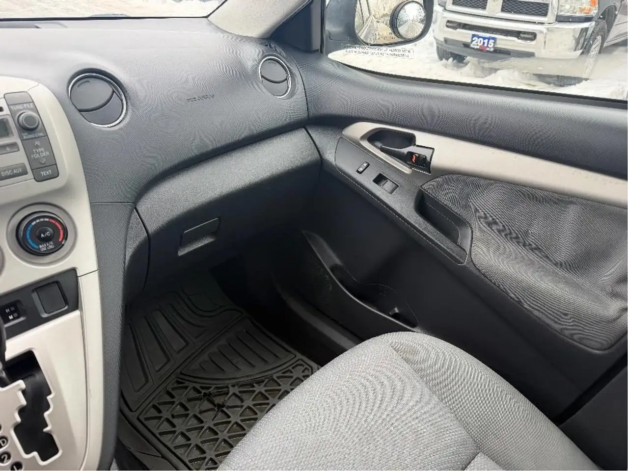 Toyota Matrix снимка Toyota Matrix