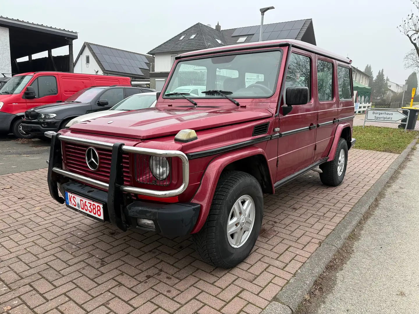 Mercedes-Benz G 300 (GE) Leder HU AU 02/2026 AHK Bullenfänger Rot - 1