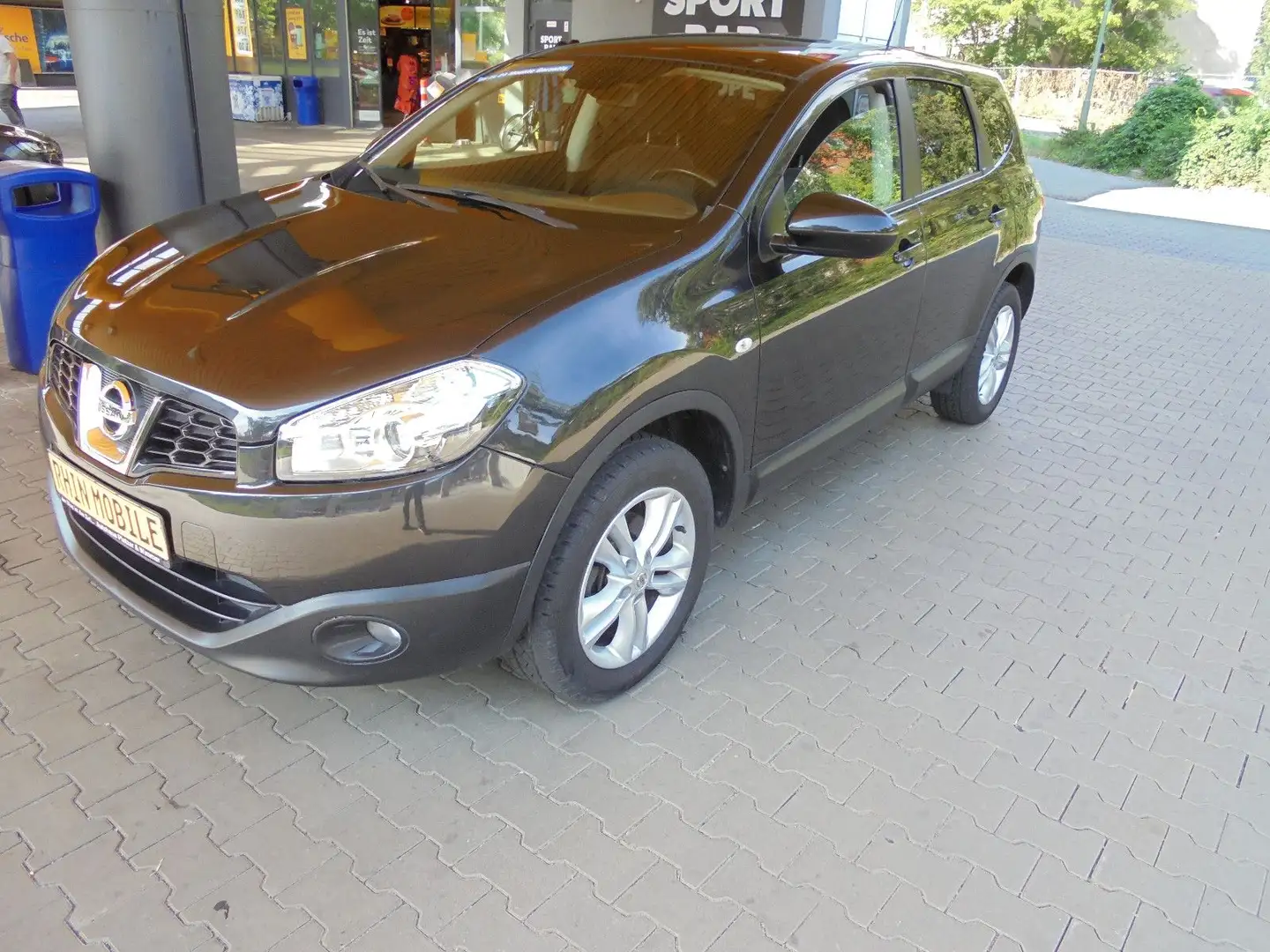Nissan Qashqai+2 2.0 Visia/7Sitzer/ Garantie/Pano/ Fekete - 2