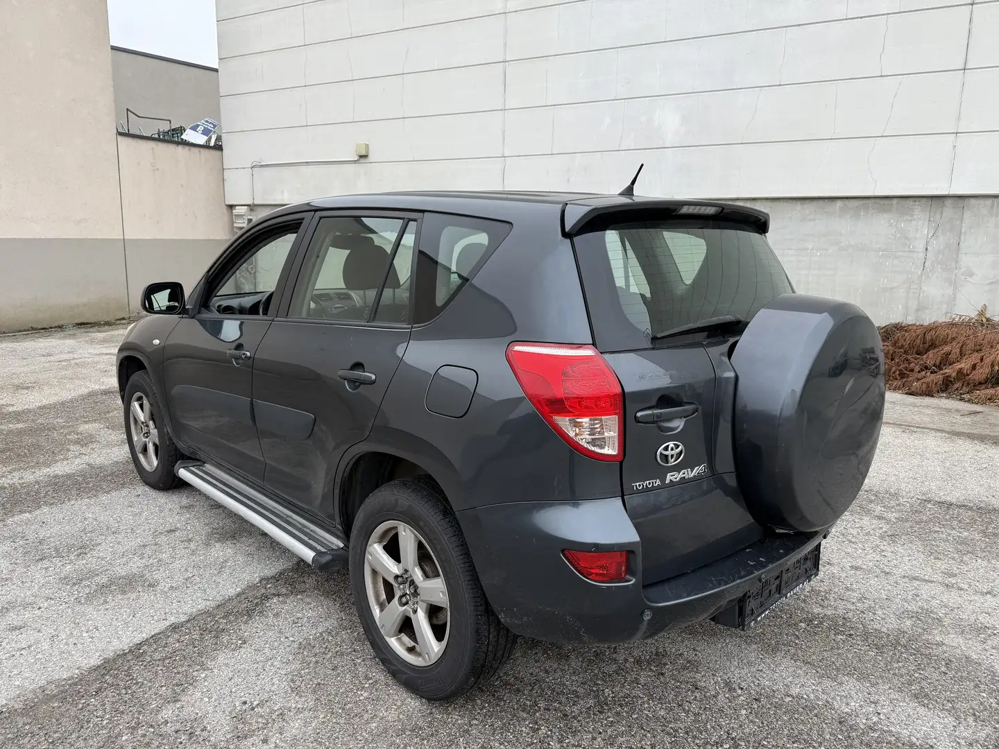Toyota RAV 4 2.0 4x4 Automatik - 2