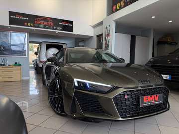 Audi R8 Coupe V10 quattro S tronic performance (45