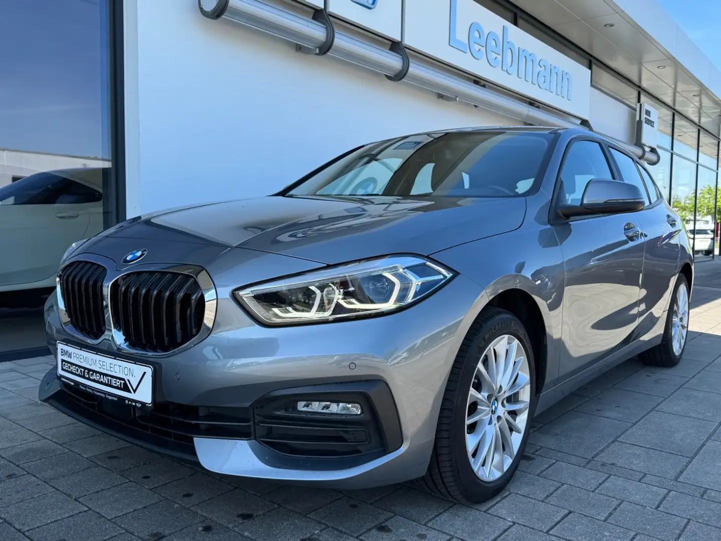 BMW 118 i DKG Advantage LC-PROF GARANTIE bis 03/2028 Gris - 2