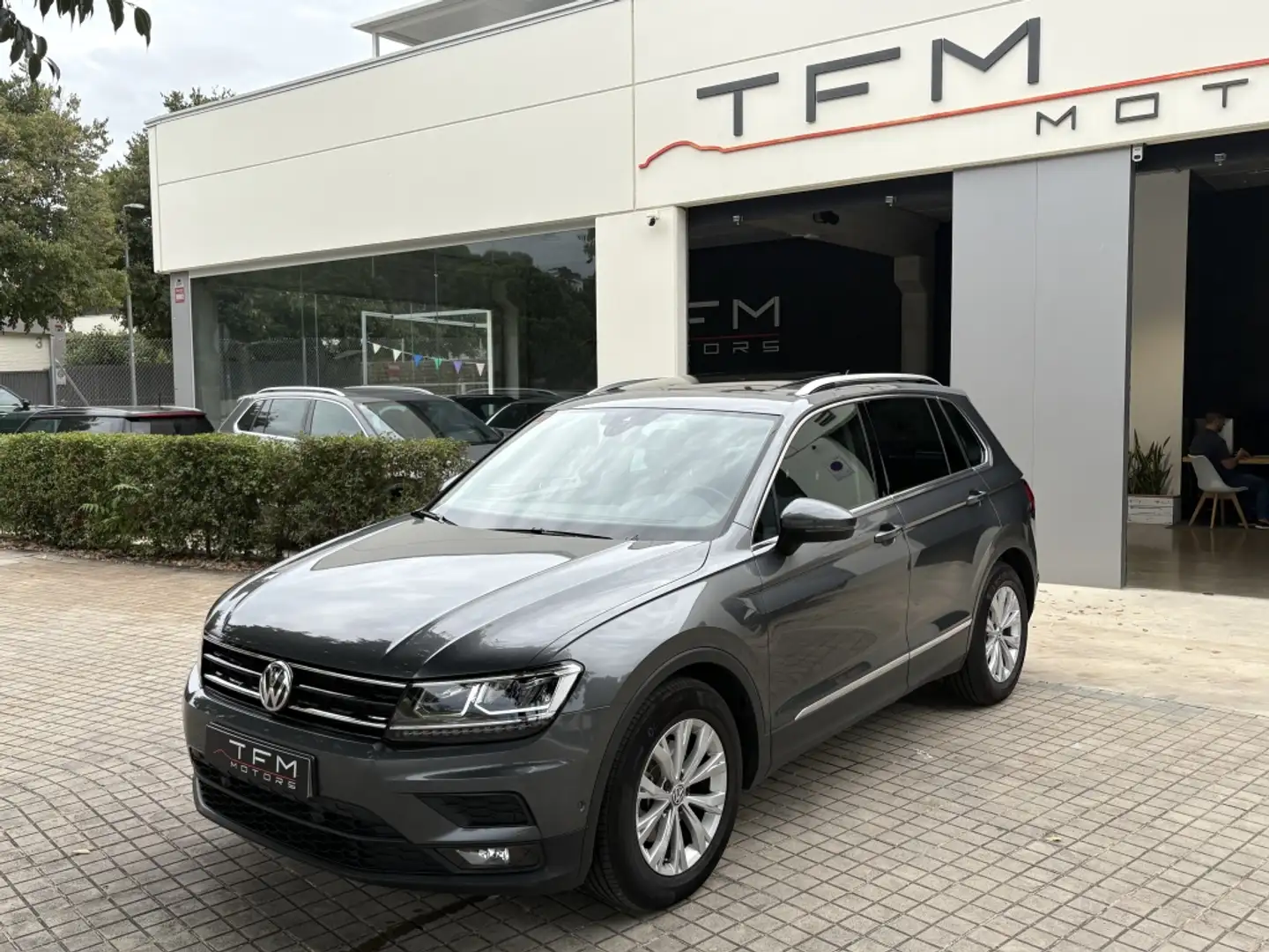 Volkswagen Tiguan 1.4 TSI Tech&Go 92kW Gris - 1