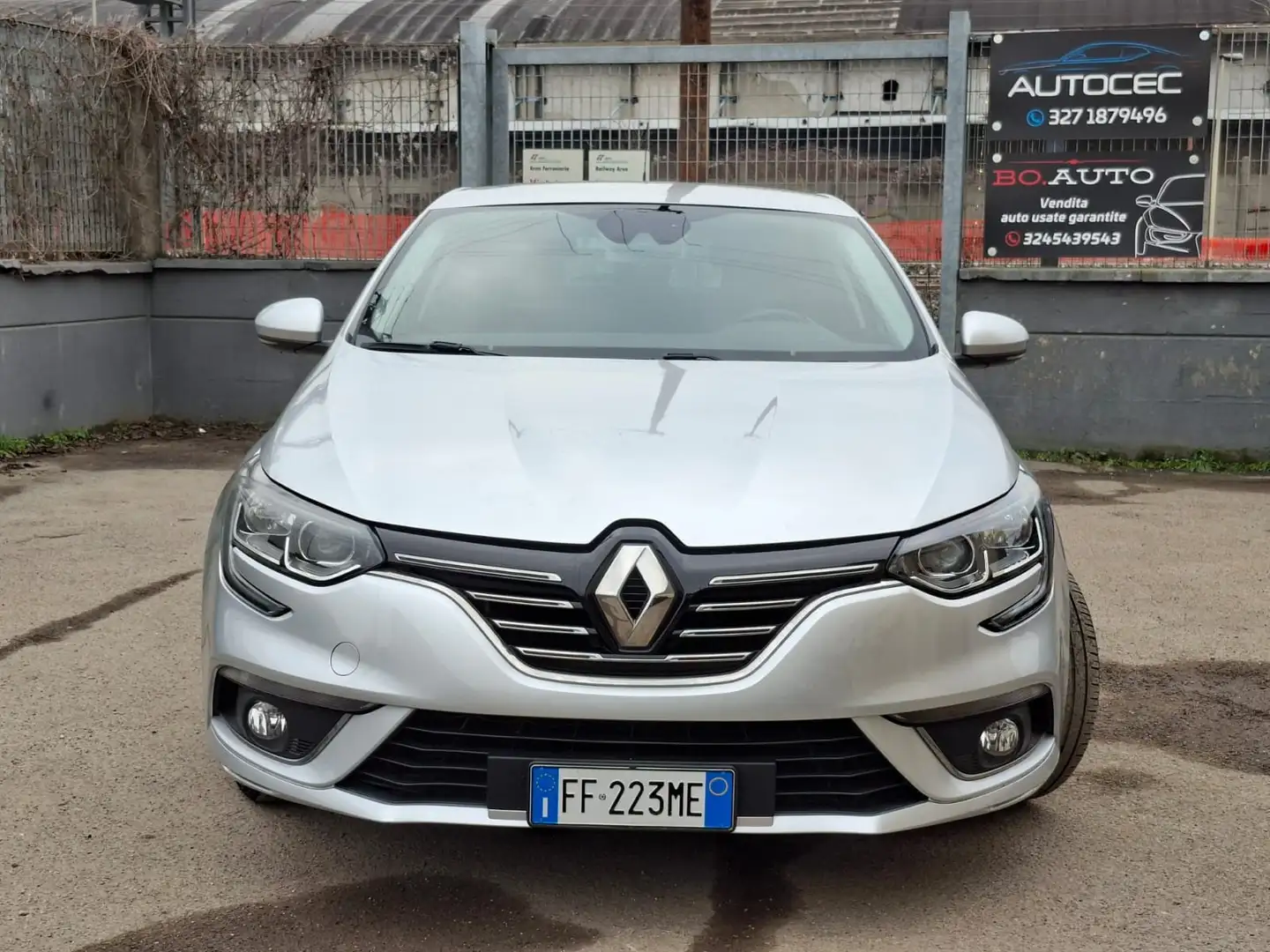 Renault Megane Megane IV 2016 1.5 dci energy Bose 110cv Gris - 2