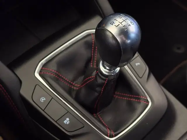 Ford Kuga view 25