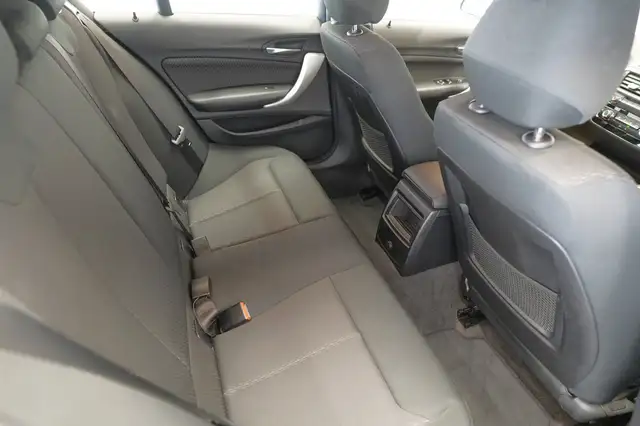 BMW 1 Series view 20