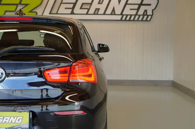 BMW 1 Series view 6