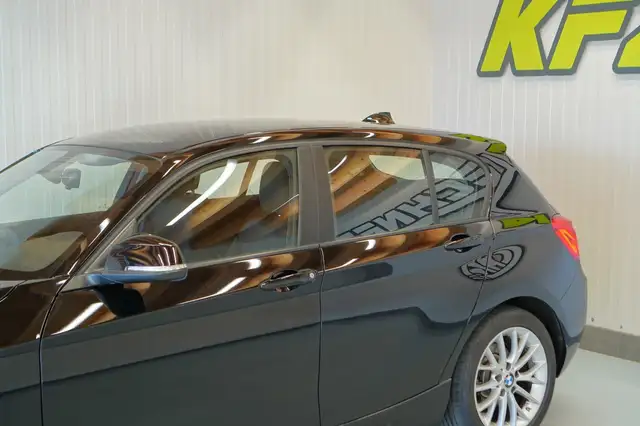 BMW 1 Series view 12