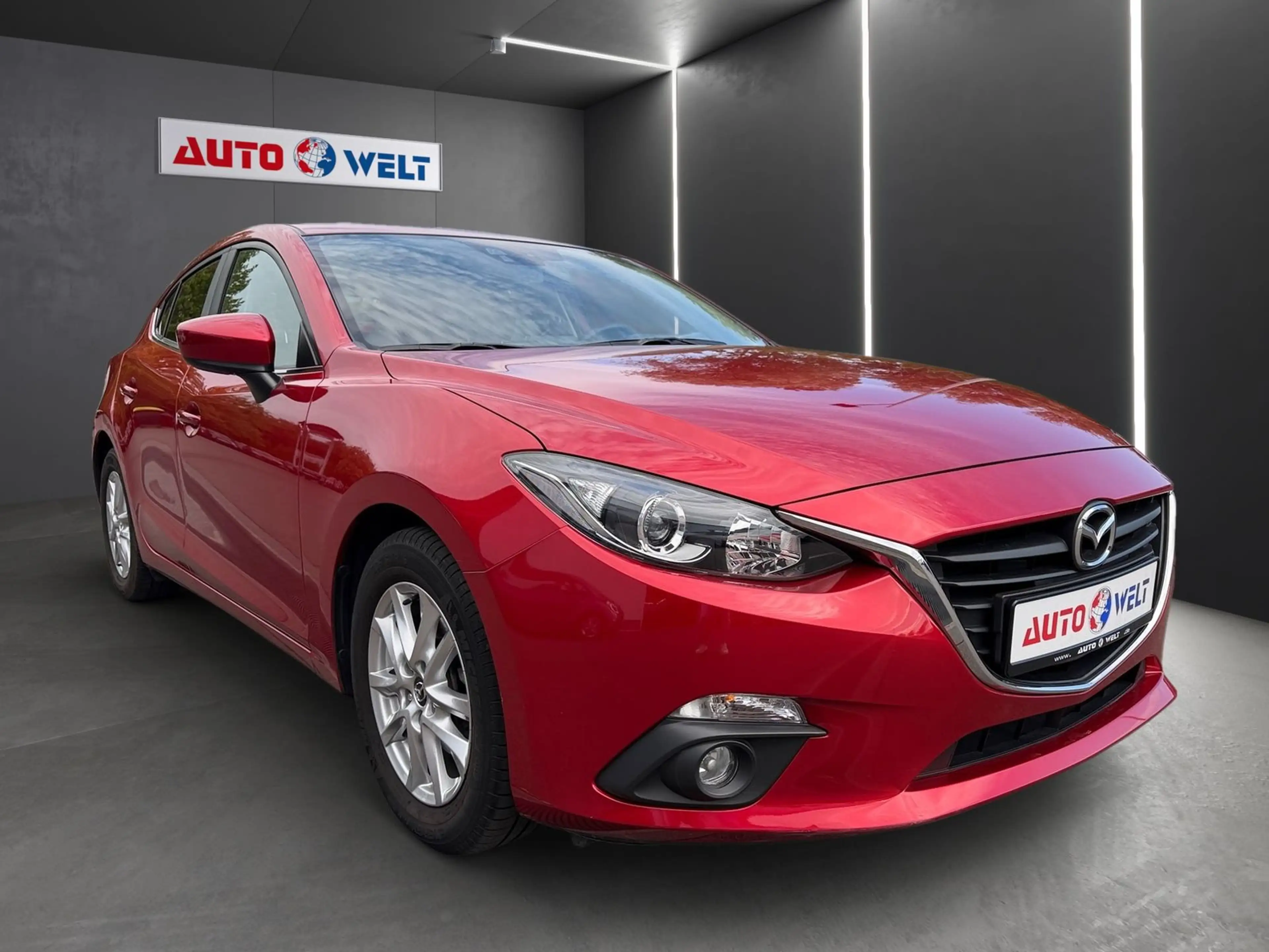 Mazda 3 2.0 Center-Line Navi Sitzheizung Tempomat PDC — photo 2