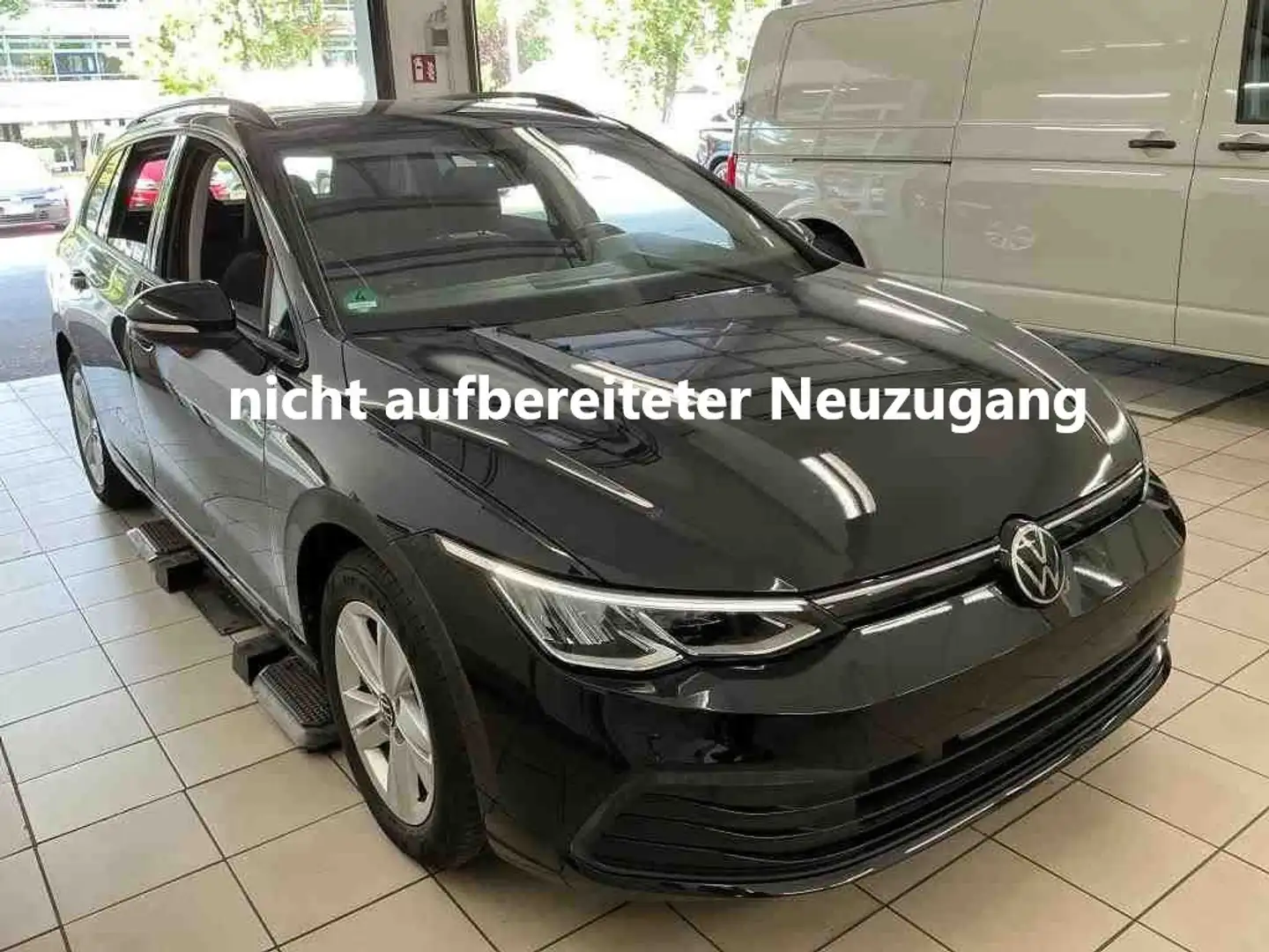 Volkswagen Golf Variant Life eTSi DSG Matrix ACC AHK AUT LM Negro - 2
