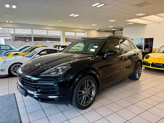 Porsche Cayenne view 2