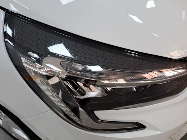 Renault Clio view 8